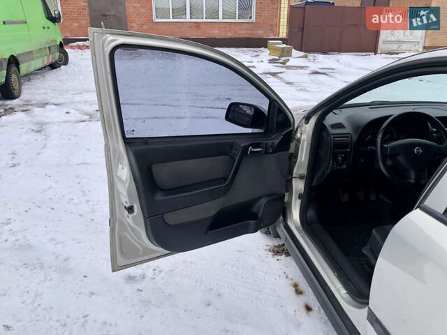 Сірий Опель Астра, об'ємом двигуна 1.6 л та пробігом 176 тис. км за 3499 $, фото 16 на Automoto.ua