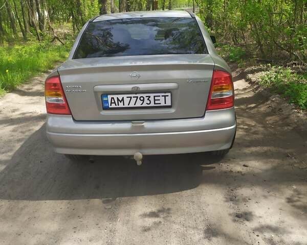 Серый Опель Астра, объемом двигателя 1.4 л и пробегом 212 тыс. км за 4500 $, фото 3 на Automoto.ua