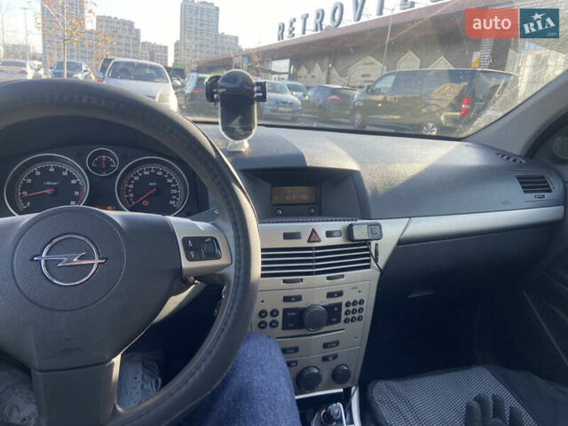 Сірий Опель Астра, об'ємом двигуна 1.6 л та пробігом 176 тис. км за 4700 $, фото 9 на Automoto.ua