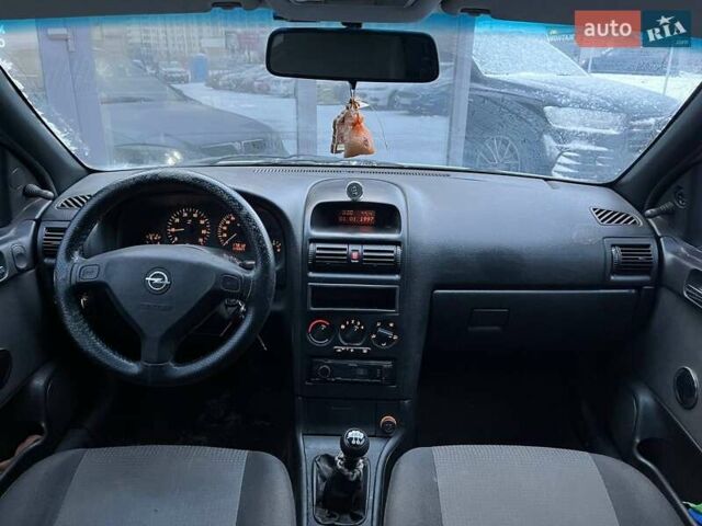 Серый Опель Астра, объемом двигателя 1.36 л и пробегом 335 тыс. км за 1990 $, фото 12 на Automoto.ua