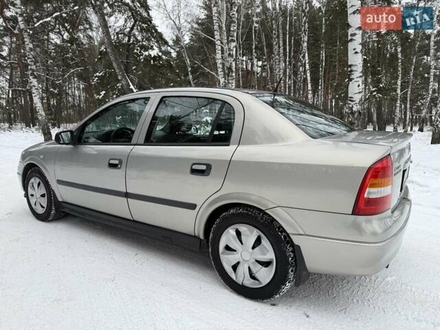 Сірий Опель Астра, об'ємом двигуна 1.6 л та пробігом 221 тис. км за 4000 $, фото 9 на Automoto.ua