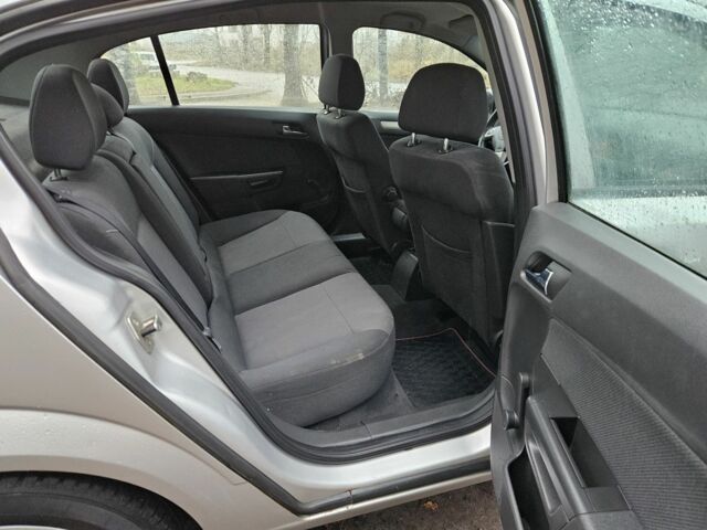 Сірий Опель Астра, об'ємом двигуна 1.3 л та пробігом 286 тис. км за 2350 $, фото 15 на Automoto.ua