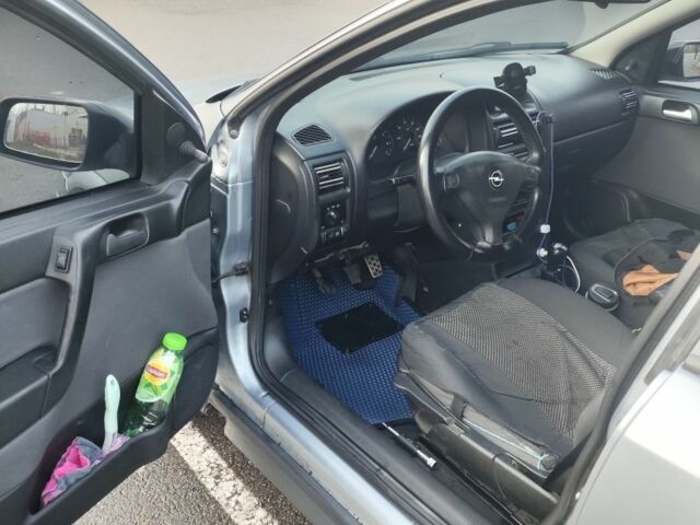 Серый Опель Астра, объемом двигателя 0 л и пробегом 310 тыс. км за 3300 $, фото 2 на Automoto.ua