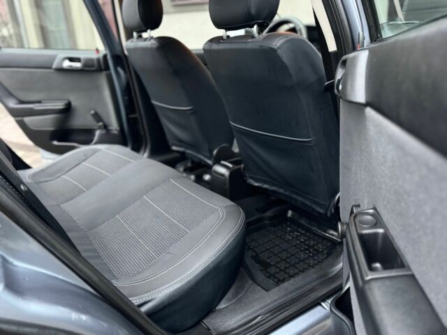 Сірий Опель Астра, об'ємом двигуна 1.6 л та пробігом 143 тис. км за 4900 $, фото 13 на Automoto.ua