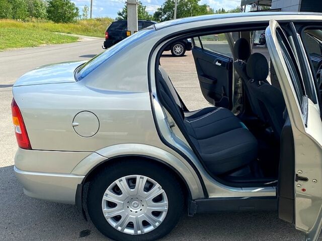 Сірий Опель Астра, об'ємом двигуна 1.4 л та пробігом 235 тис. км за 4300 $, фото 6 на Automoto.ua