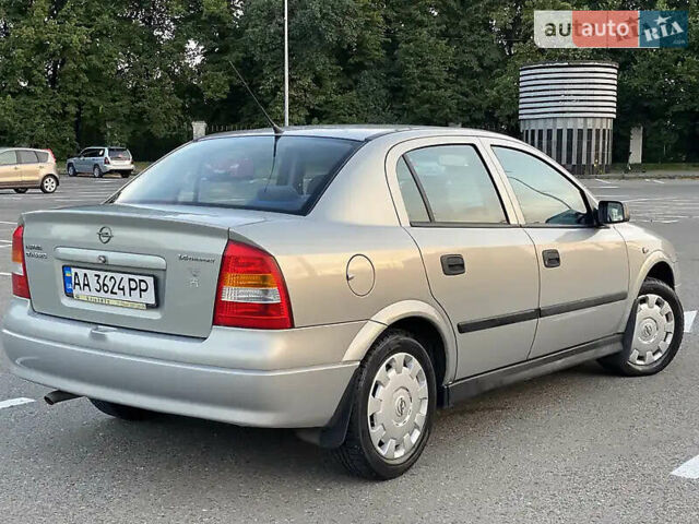 Серый Опель Астра, объемом двигателя 1.36 л и пробегом 175 тыс. км за 4500 $, фото 2 на Automoto.ua
