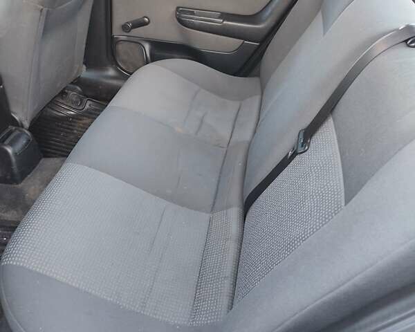 Серый Опель Астра, объемом двигателя 1.4 л и пробегом 400 тыс. км за 2600 $, фото 4 на Automoto.ua