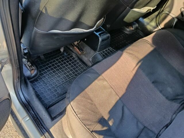 Серый Опель Астра, объемом двигателя 1.4 л и пробегом 342 тыс. км за 2200 $, фото 8 на Automoto.ua