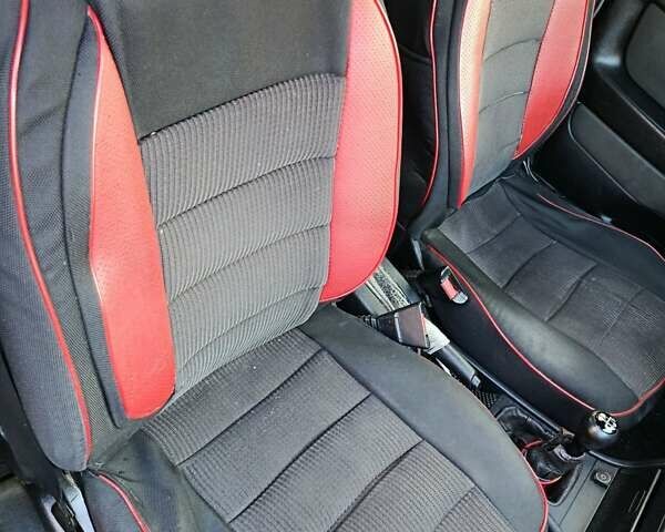 Серый Опель Астра, объемом двигателя 1.4 л и пробегом 342 тыс. км за 2200 $, фото 5 на Automoto.ua