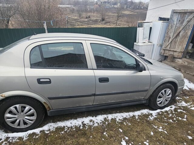 Серый Опель Астра, объемом двигателя 1.6 л и пробегом 60 тыс. км за 3300 $, фото 4 на Automoto.ua