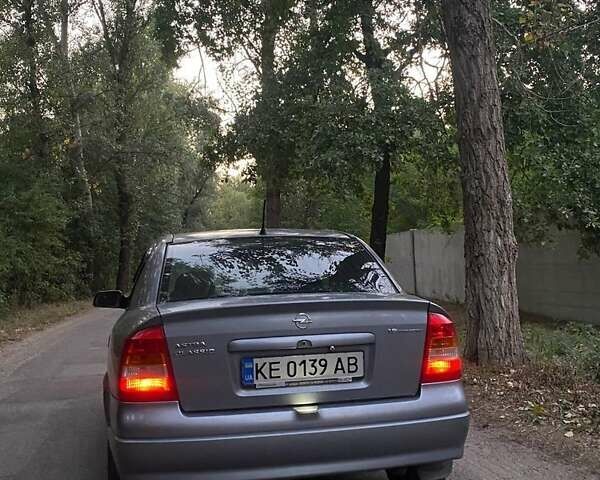 Серый Опель Астра, объемом двигателя 1.6 л и пробегом 250 тыс. км за 3800 $, фото 1 на Automoto.ua