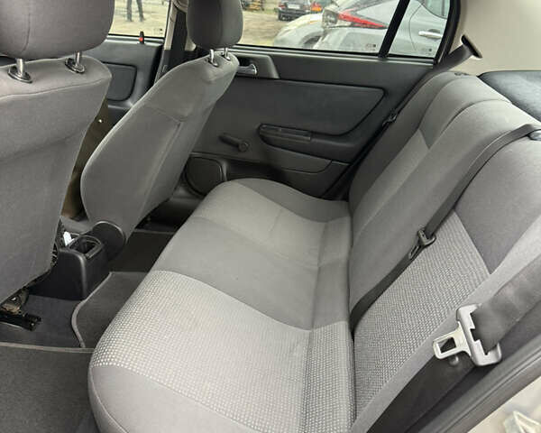 Опель Астра 2007 в Житомире на Automoto.ua Серый Опель Астра, объемом двигателя 1.39 л и пробегом 169 тыс. км за 3800 $, фото 6 на Automoto.ua