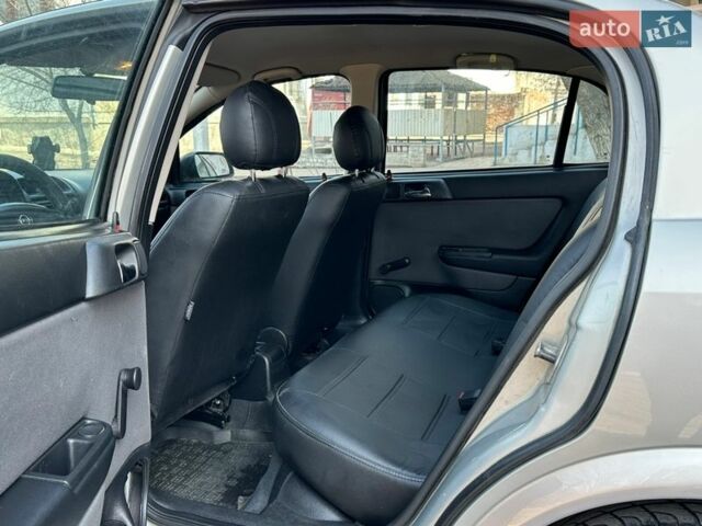 Сірий Опель Астра, об'ємом двигуна 1.4 л та пробігом 134 тис. км за 3600 $, фото 9 на Automoto.ua