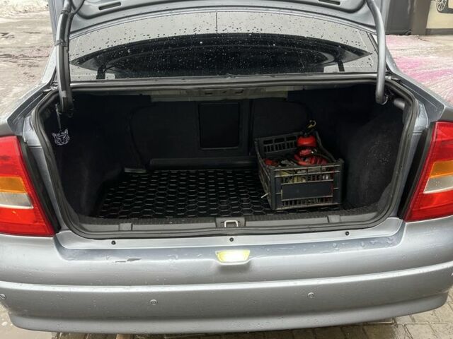 Серый Опель Астра, объемом двигателя 1.4 л и пробегом 30 тыс. км за 3700 $, фото 7 на Automoto.ua