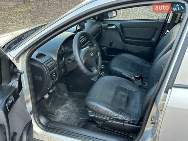 Сірий Опель Астра, об'ємом двигуна 1.4 л та пробігом 134 тис. км за 3600 $, фото 8 на Automoto.ua