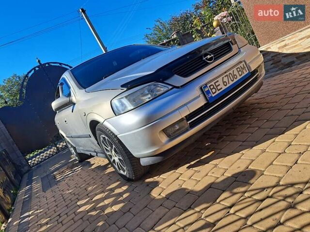 Серый Опель Астра, объемом двигателя 1.6 л и пробегом 300 тыс. км за 4600 $, фото 1 на Automoto.ua