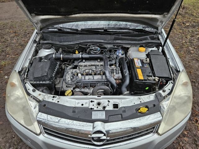 Сірий Опель Астра, об'ємом двигуна 1.3 л та пробігом 286 тис. км за 2350 $, фото 20 на Automoto.ua