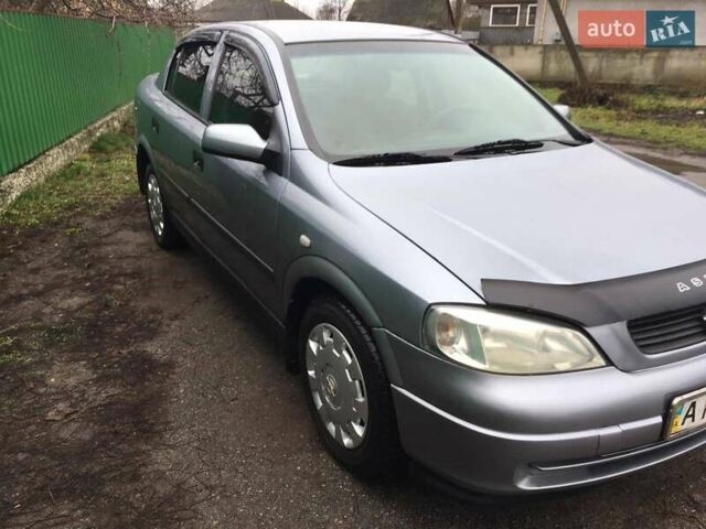 Сірий Опель Астра, об'ємом двигуна 1.36 л та пробігом 183 тис. км за 3700 $, фото 3 на Automoto.ua