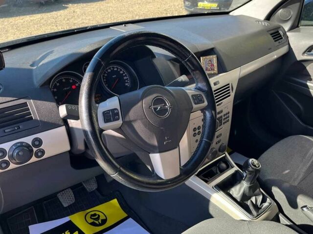 Серый Опель Астра, объемом двигателя 1.6 л и пробегом 212 тыс. км за 5750 $, фото 8 на Automoto.ua