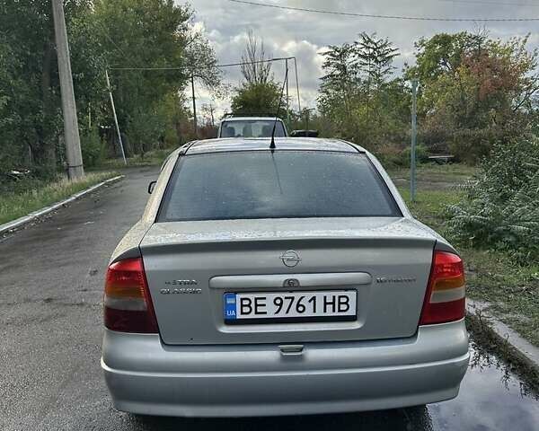 Опель Астра 2008 в Баштанке на Automoto.ua Серый Опель Астра, объемом двигателя 1.6 л и пробегом 200 тыс. км за 1900 $, фото 1 на Automoto.ua