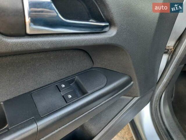 Серый Опель Астра, объемом двигателя 1.6 л и пробегом 117 тыс. км за 5550 $, фото 28 на Automoto.ua