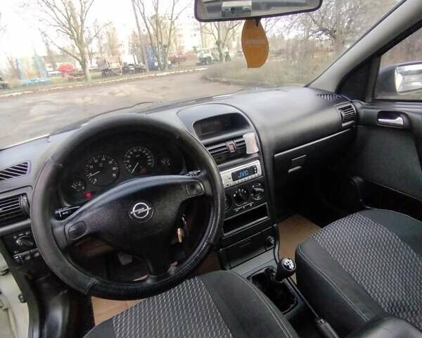 Сірий Опель Астра, об'ємом двигуна 1.6 л та пробігом 198 тис. км за 4600 $, фото 5 на Automoto.ua