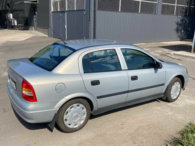 Серый Опель Астра, объемом двигателя 1.4 л и пробегом 100 тыс. км за 4700 $, фото 1 на Automoto.ua