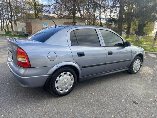 Серый Опель Астра, объемом двигателя 1.6 л и пробегом 200 тыс. км за 4200 $, фото 6 на Automoto.ua