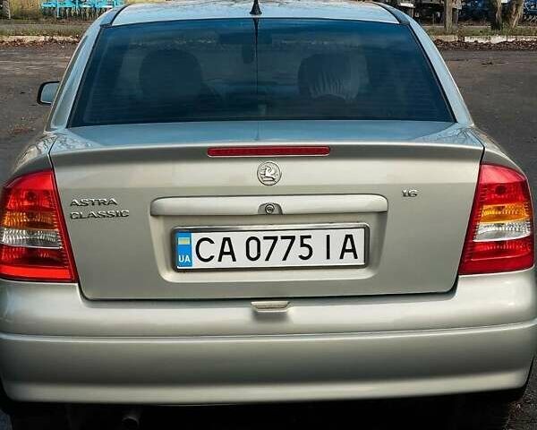 Сірий Опель Астра, об'ємом двигуна 1.6 л та пробігом 198 тис. км за 4600 $, фото 12 на Automoto.ua