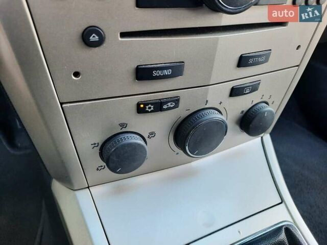 Серый Опель Астра, объемом двигателя 1.6 л и пробегом 117 тыс. км за 5550 $, фото 78 на Automoto.ua