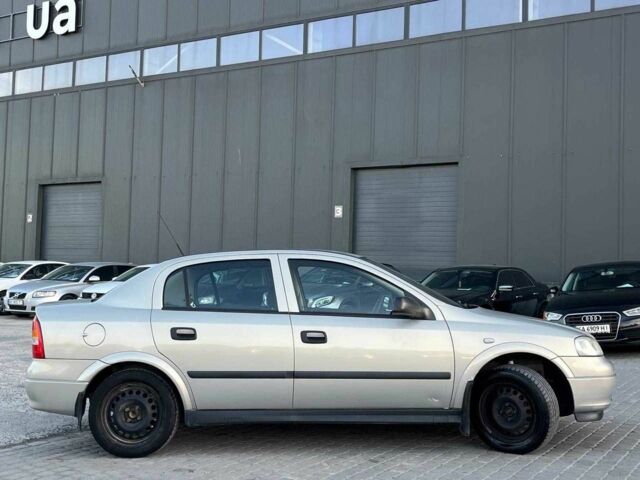 Сірий Опель Астра, об'ємом двигуна 1.4 л та пробігом 280 тис. км за 3890 $, фото 3 на Automoto.ua