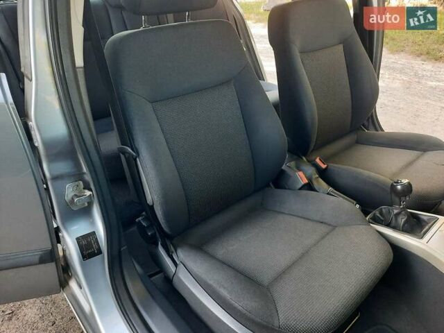 Серый Опель Астра, объемом двигателя 1.6 л и пробегом 117 тыс. км за 5550 $, фото 50 на Automoto.ua