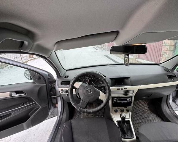 Сірий Опель Астра, об'ємом двигуна 1.8 л та пробігом 315 тис. км за 4500 $, фото 7 на Automoto.ua