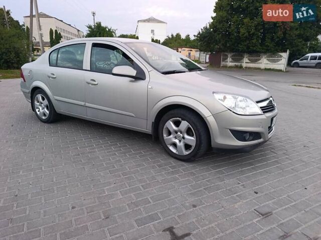 Сірий Опель Астра, об'ємом двигуна 1.8 л та пробігом 182 тис. км за 5555 $, фото 9 на Automoto.ua