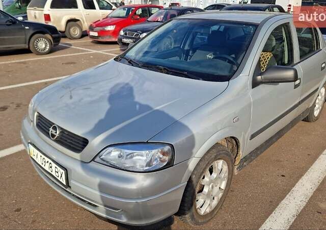 Серый Опель Астра, объемом двигателя 1.6 л и пробегом 86 тыс. км за 4500 $, фото 2 на Automoto.ua