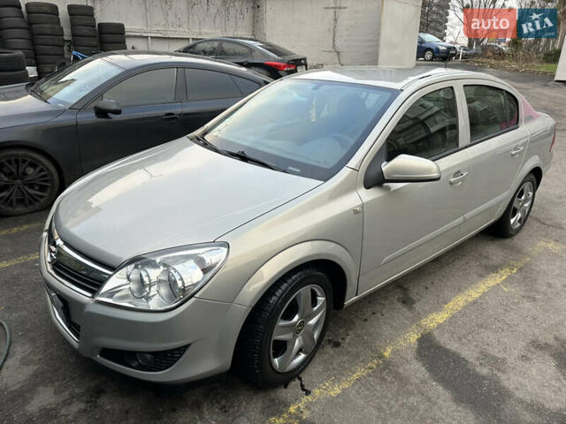 Серый Опель Астра, объемом двигателя 1.6 л и пробегом 168 тыс. км за 4599 $, фото 9 на Automoto.ua