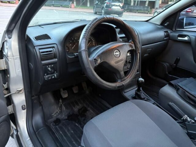 Опель Астра 2008 в Виннице на Automoto.ua Серый Опель Астра, объемом двигателя 0 л и пробегом 220 тыс. км за 3836 $, фото 14 на Automoto.ua