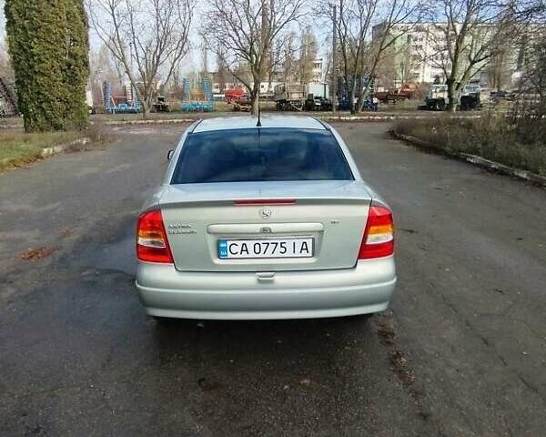 Сірий Опель Астра, об'ємом двигуна 1.6 л та пробігом 198 тис. км за 4600 $, фото 23 на Automoto.ua