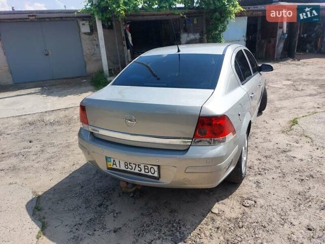 Серый Опель Астра, объемом двигателя 1.8 л и пробегом 286 тыс. км за 6000 $, фото 4 на Automoto.ua