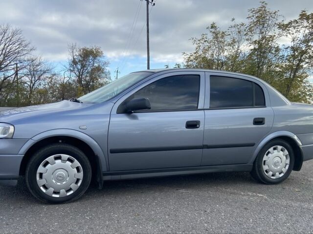 Серый Опель Астра, объемом двигателя 1.6 л и пробегом 200 тыс. км за 4200 $, фото 5 на Automoto.ua