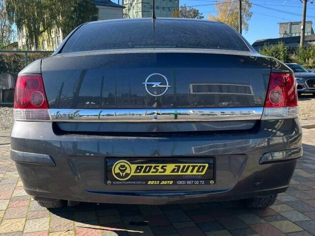 Серый Опель Астра, объемом двигателя 1.6 л и пробегом 212 тыс. км за 5750 $, фото 5 на Automoto.ua
