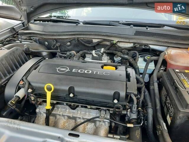 Серый Опель Астра, объемом двигателя 1.6 л и пробегом 117 тыс. км за 5550 $, фото 72 на Automoto.ua