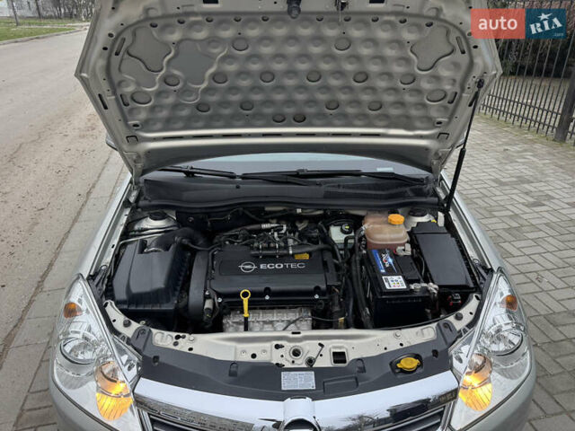 Сірий Опель Астра, об'ємом двигуна 1.6 л та пробігом 152 тис. км за 6000 $, фото 26 на Automoto.ua