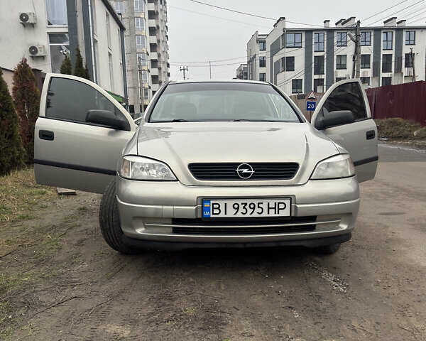 Сірий Опель Астра, об'ємом двигуна 1.4 л та пробігом 218 тис. км за 4000 $, фото 3 на Automoto.ua