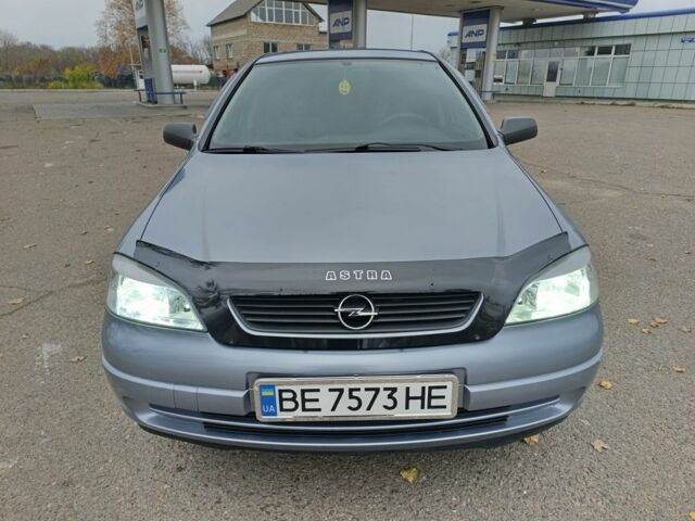Серый Опель Астра, объемом двигателя 1.4 л и пробегом 77 тыс. км за 4400 $, фото 2 на Automoto.ua