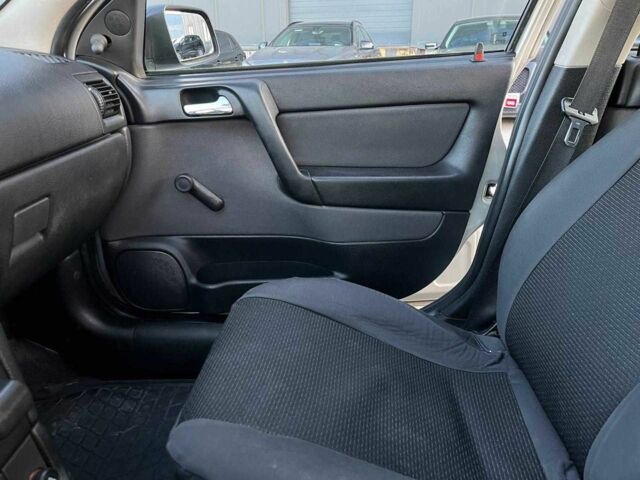 Сірий Опель Астра, об'ємом двигуна 1.4 л та пробігом 280 тис. км за 3890 $, фото 18 на Automoto.ua