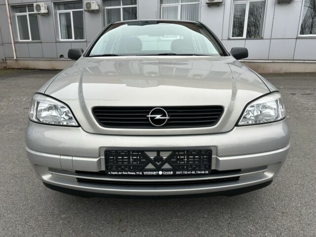 Серый Опель Астра, объемом двигателя 1.6 л и пробегом 83 тыс. км за 5950 $, фото 1 на Automoto.ua