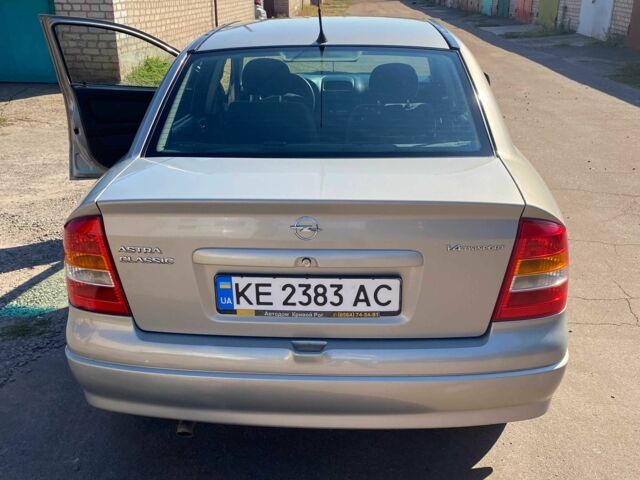 Серый Опель Астра, объемом двигателя 1.4 л и пробегом 100 тыс. км за 4700 $, фото 11 на Automoto.ua