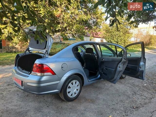 Серый Опель Астра, объемом двигателя 1.6 л и пробегом 117 тыс. км за 5550 $, фото 62 на Automoto.ua