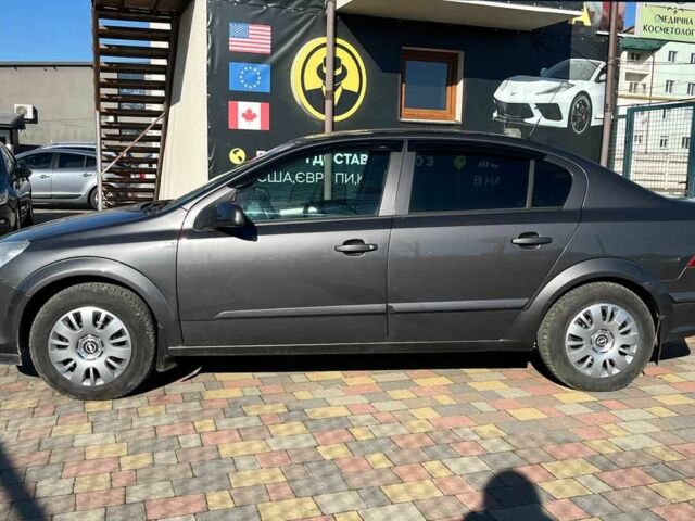 Серый Опель Астра, объемом двигателя 1.6 л и пробегом 212 тыс. км за 5750 $, фото 3 на Automoto.ua